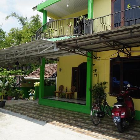 Omah Bogem Homestay Syariah Randugunting Exterior photo